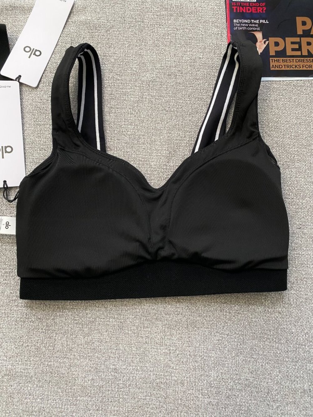 NWT Black ALO Heart Throb Matching Set ❤️ Airbrush Legging and Bra😍On-Trend - Picture 4 of 10